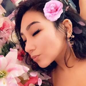 Meet your Posher, Alix stephanie